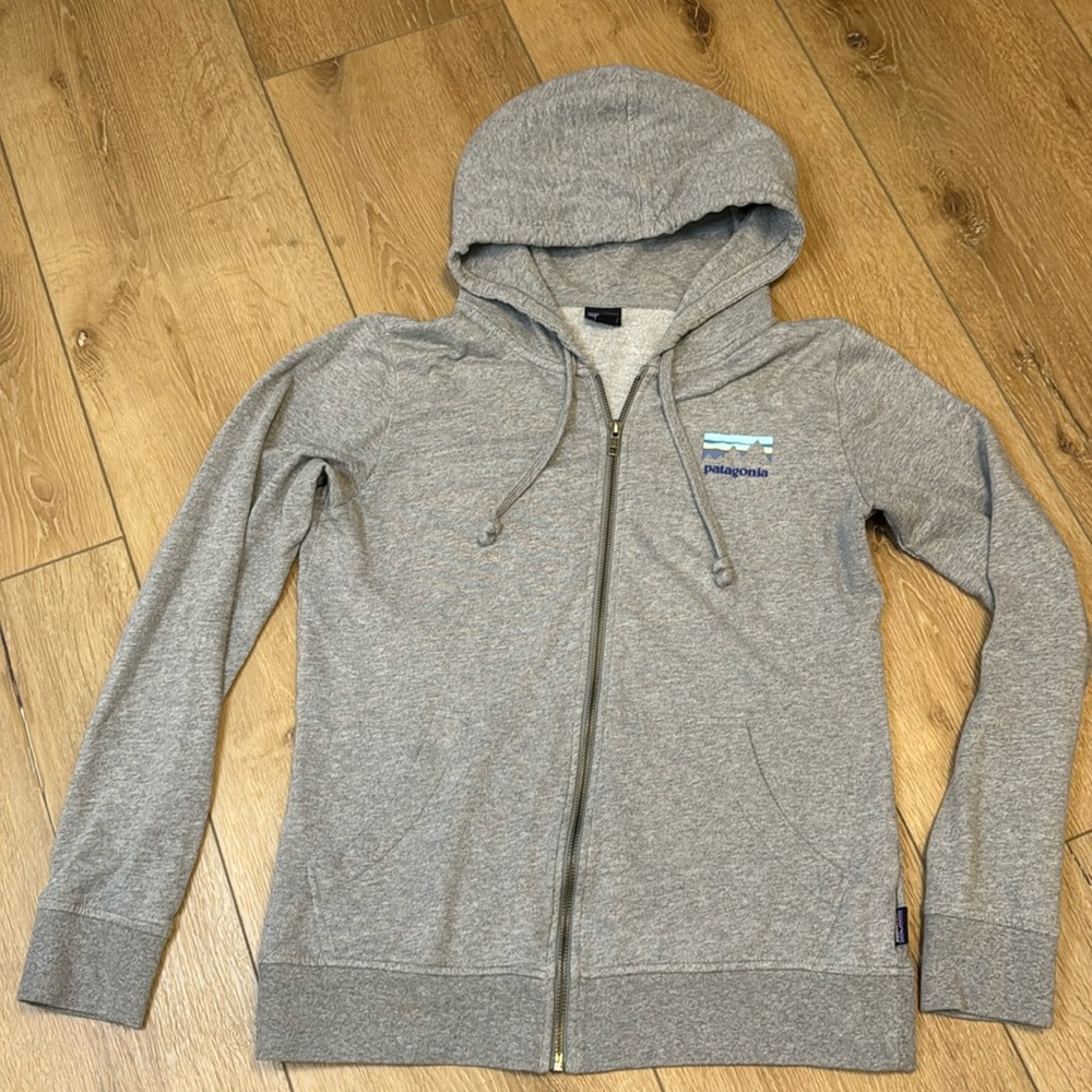 Patagonia women’s gray zip hoodie size small